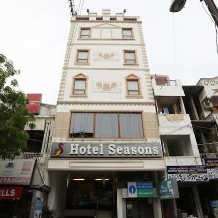 Hotel Seasons Pondicherry Exterior photo